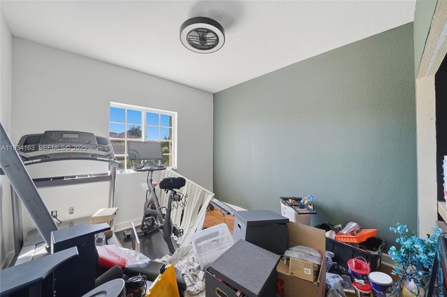 3561 NE 11th Dr, Homestead, FL 33033