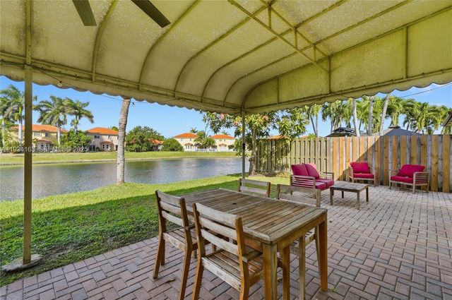 3561 NE 11th Dr, Homestead, FL 33033