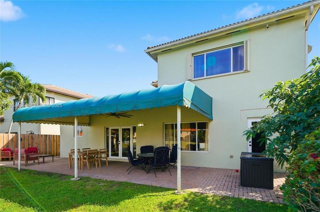 3561 NE 11th Dr, Homestead, FL 33033