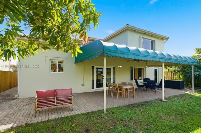 3561 NE 11th Dr, Homestead, FL 33033