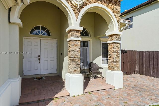 3561 NE 11th Dr, Homestead, FL 33033