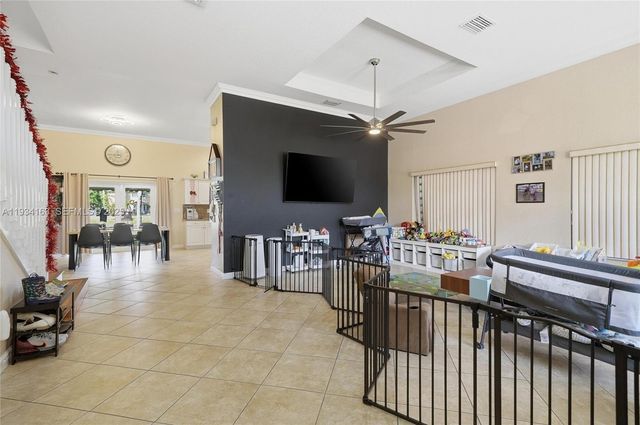 3561 NE 11th Dr, Homestead, FL 33033