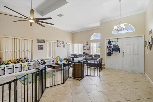 3561 NE 11th Dr, Homestead, FL 33033