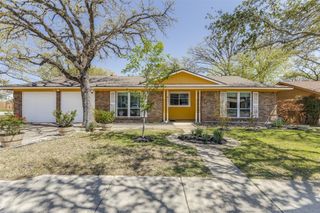 41 Regents Park, Bedford, TX 76022