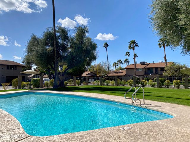 8529 E PORTLAND Street, Scottsdale, AZ 85257