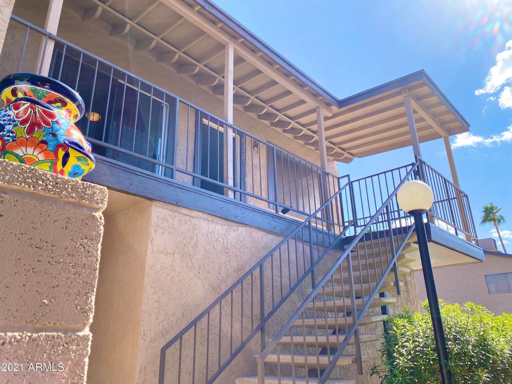 8529 E PORTLAND Street, Scottsdale, AZ 85257