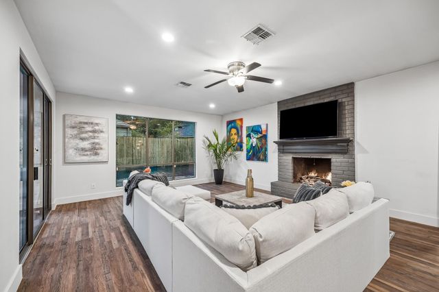 3203 Deep River Court, Kingwood, TX 77339