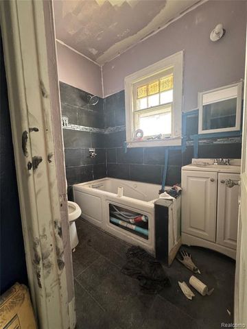 12325 Wisconsin Street, Detroit, MI 48204