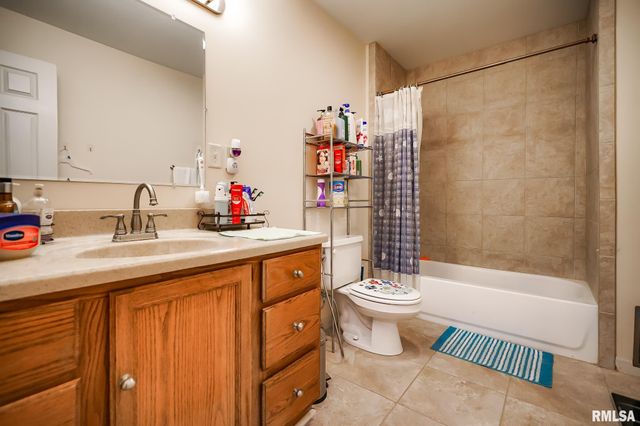 209 E NORTHRIDGE Lane, Peoria, IL 61614