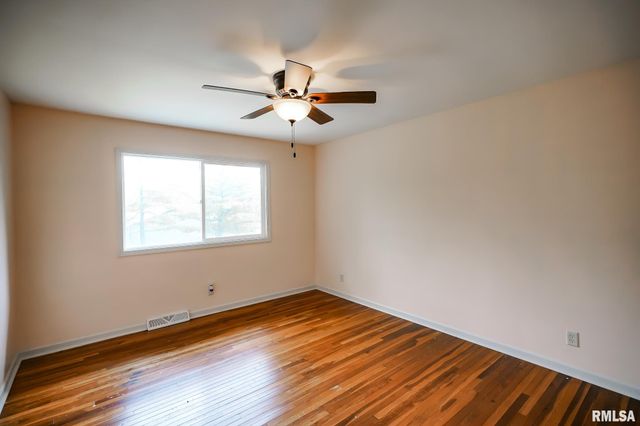 209 E NORTHRIDGE Lane, Peoria, IL 61614