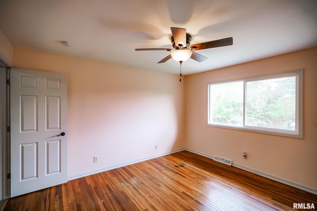 209 E NORTHRIDGE Lane, Peoria, IL 61614