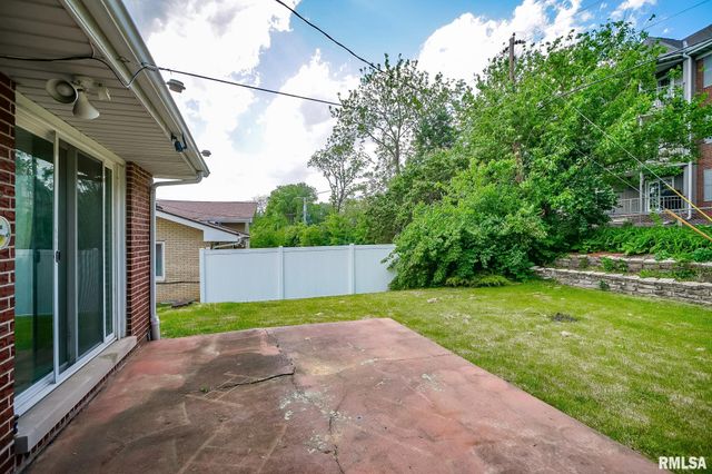 209 E NORTHRIDGE Lane, Peoria, IL 61614