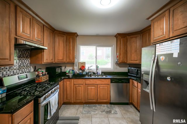 209 E NORTHRIDGE Lane, Peoria, IL 61614