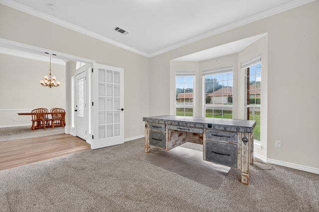 214 Knob Hill Drive, Granbury, TX 76048