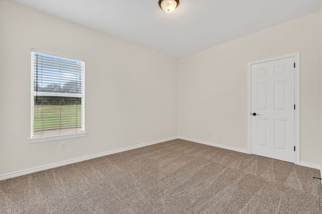 214 Knob Hill Drive, Granbury, TX 76048