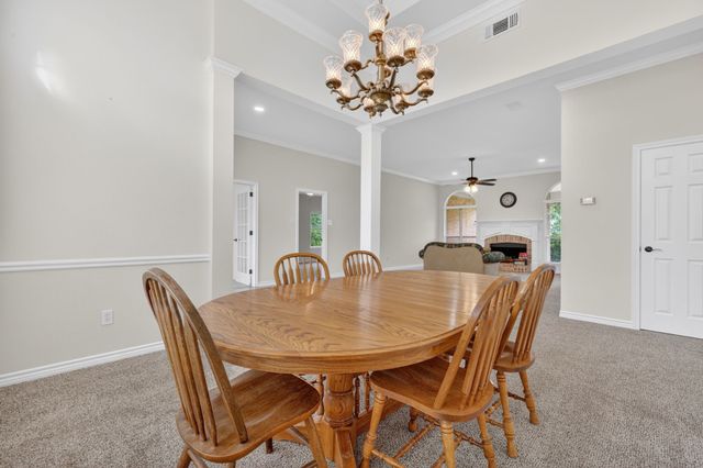 214 Knob Hill Drive, Granbury, TX 76048