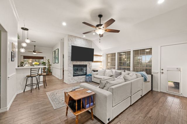 2605 Briargrove Drive, Hurst, TX 76054