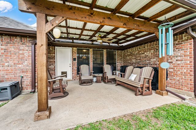 2605 Briargrove Drive, Hurst, TX 76054