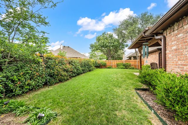 2605 Briargrove Drive, Hurst, TX 76054