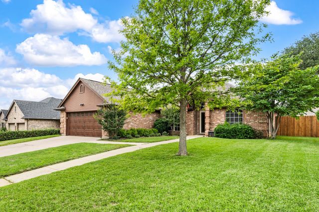2605 Briargrove Drive, Hurst, TX 76054