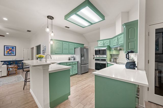 2605 Briargrove Drive, Hurst, TX 76054