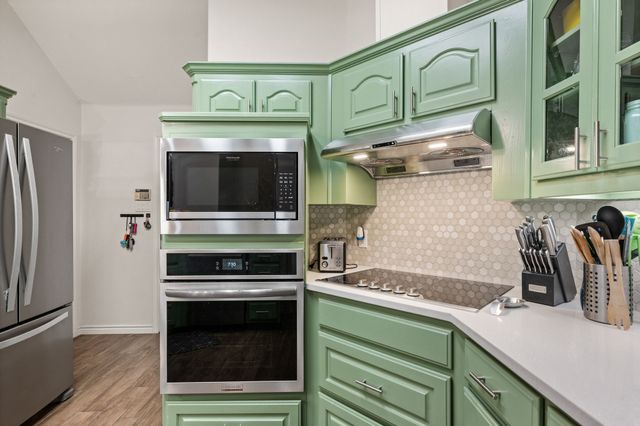 2605 Briargrove Drive, Hurst, TX 76054