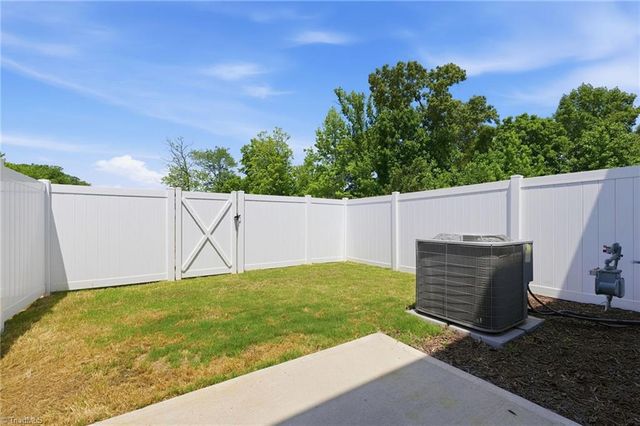 814 Rolling Fields Drive, Graham, NC 27253