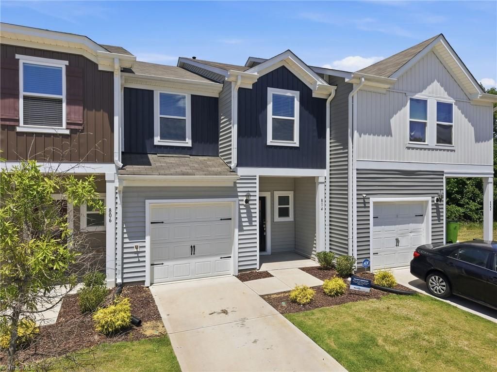 814 Rolling Fields Drive, Graham, NC 27253