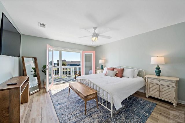4402 Tampico Way, Galveston, TX 77554