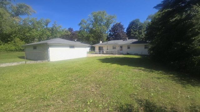 7017 N 85th STREET, Milwaukee, WI 53224