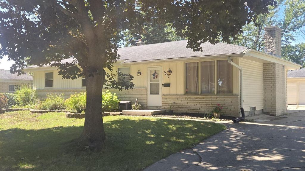 7017 N 85th STREET, Milwaukee, WI 53224