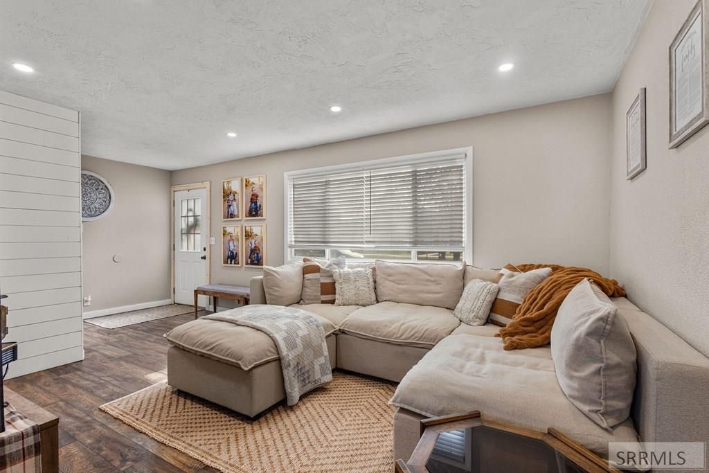 Image 4 of property listing at 358 W 1 S, Rexburg, ID 83440