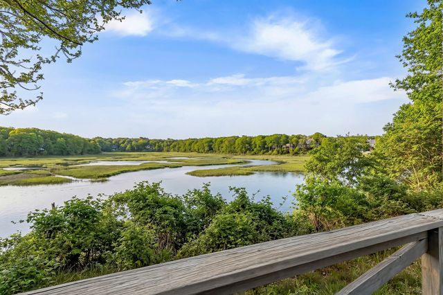 345 Quaker Road, Falmouth, MA 02556
