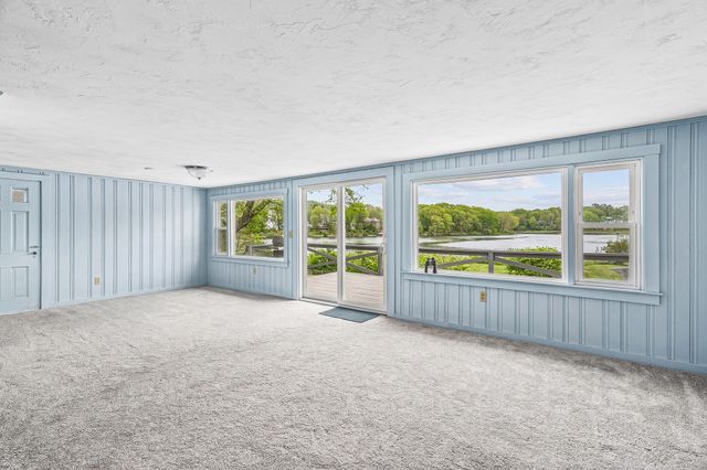 345 Quaker Road, Falmouth, MA 02556