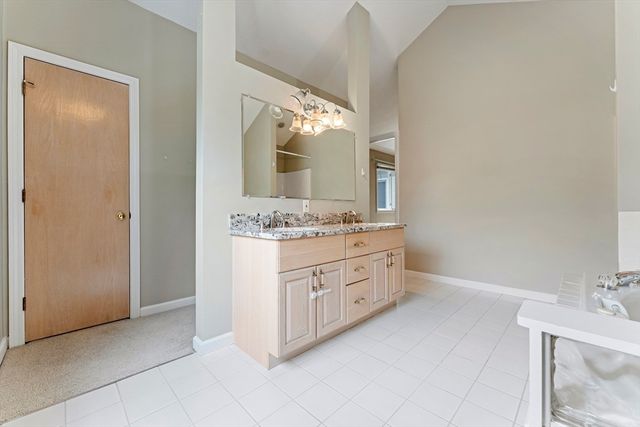 22 Arrowhead Cir 22, Ashland, MA 01721
