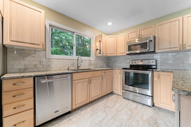22 Arrowhead Cir 22, Ashland, MA 01721
