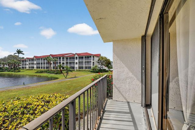 7030 Half Moon Circle 117, Hypoluxo, FL 33462