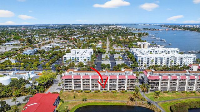 7030 Half Moon Circle 117, Hypoluxo, FL 33462
