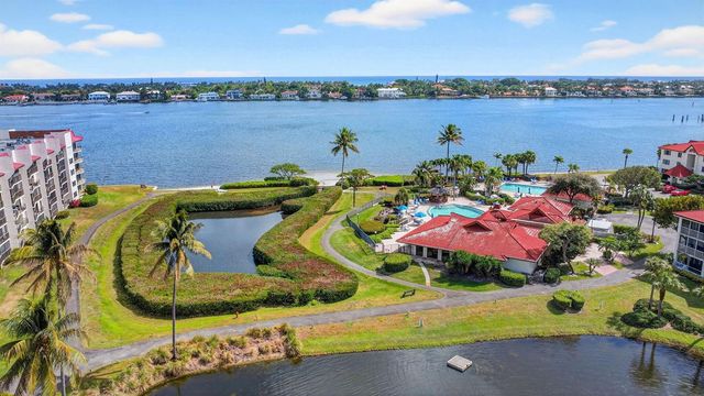7030 Half Moon Circle 117, Hypoluxo, FL 33462