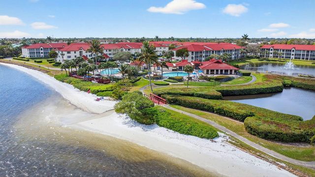 7030 Half Moon Circle 117, Hypoluxo, FL 33462