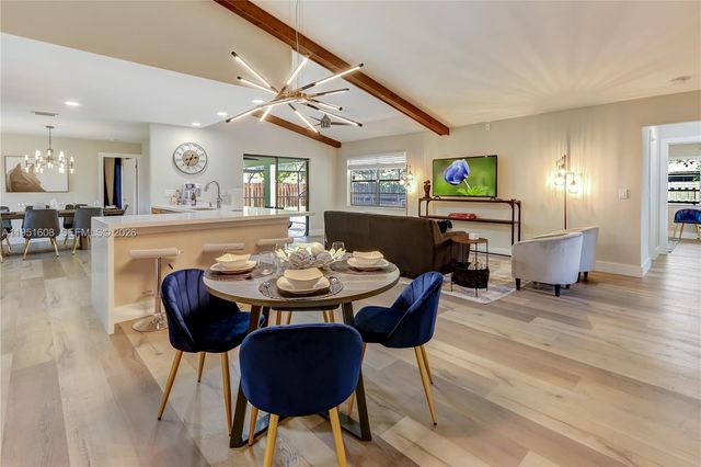 1130 NW 78th Ter, Plantation, FL 33322