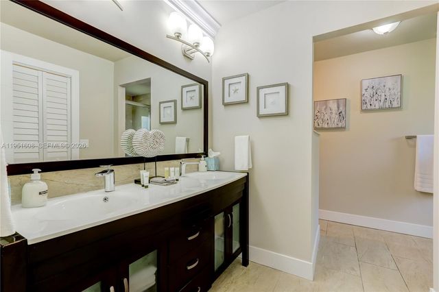 1130 NW 78th Ter, Plantation, FL 33322