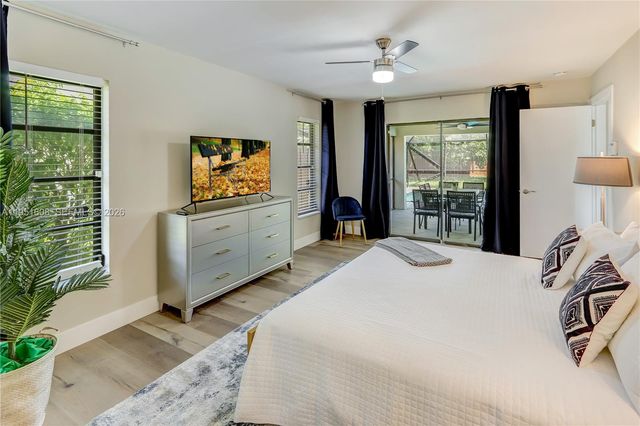 1130 NW 78th Ter, Plantation, FL 33322