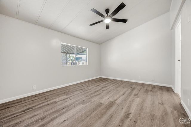 8536 Kern Canyon Road 138, Bakersfield, CA 93306