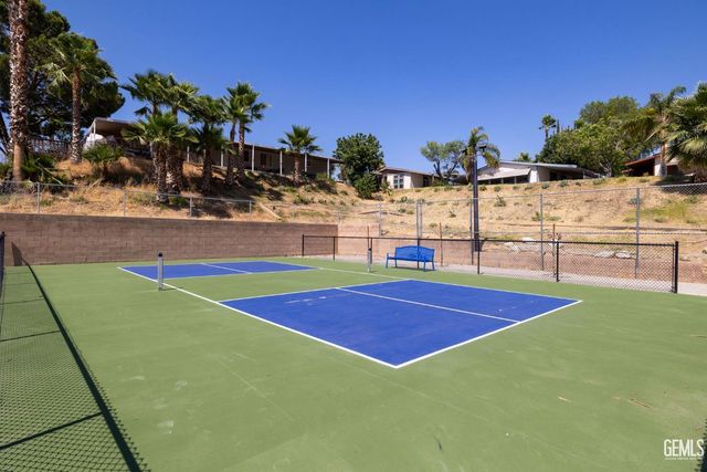 8536 Kern Canyon Road 138, Bakersfield, CA 93306