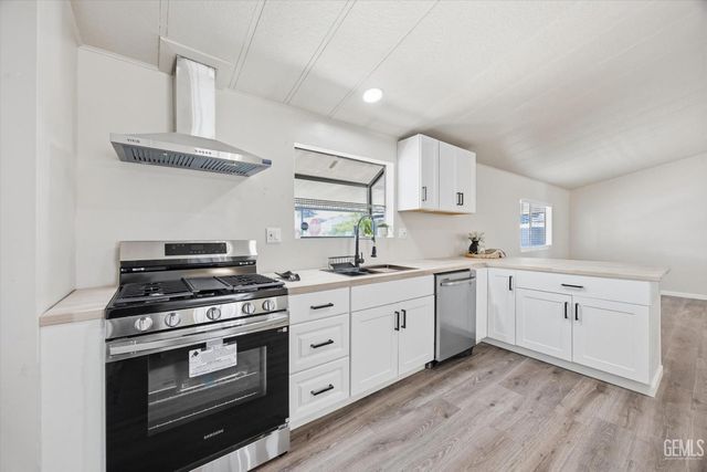8536 Kern Canyon Road 138, Bakersfield, CA 93306