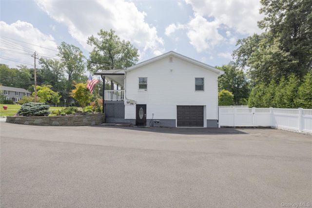 395 Ehrhardt Road, Pearl River, NY 10965