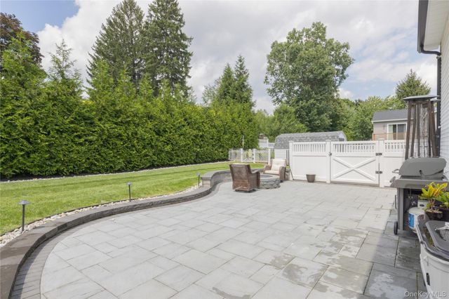 395 Ehrhardt Road, Pearl River, NY 10965