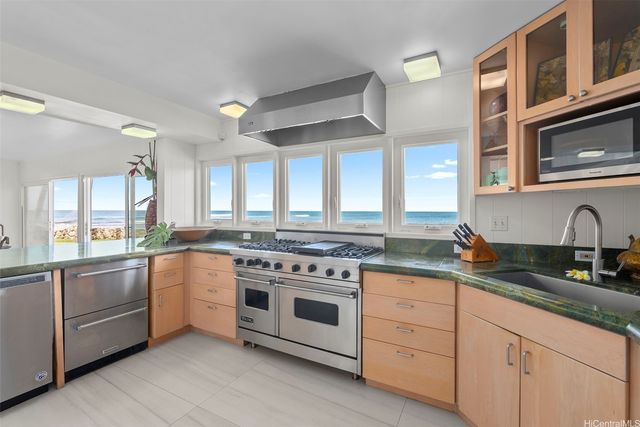 87-829 Farrington Highway, Waianae, HI 96792