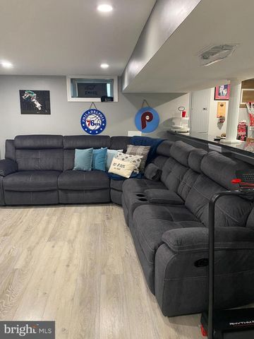 543 LONGWOOD AVE, Deptford, NJ 08096